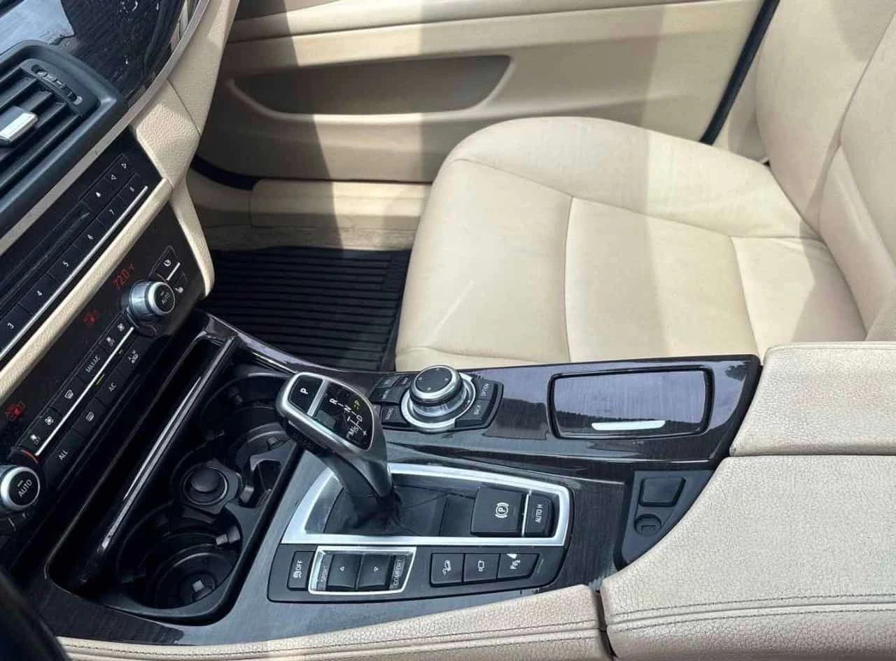 BMW 535 * 535i xDrive* АВТОКРЕДИТ БЕЗ ПЪРВОНАЧАЛНА ВНОСКА*, снимка 17 - Автомобили и джипове - 55633472
