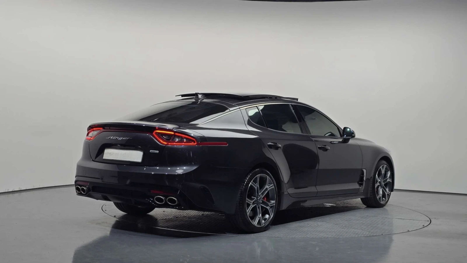 Kia Stinger 2.0 Turbo AWD Platinum, снимка 4 - Автомобили и джипове - 55694302