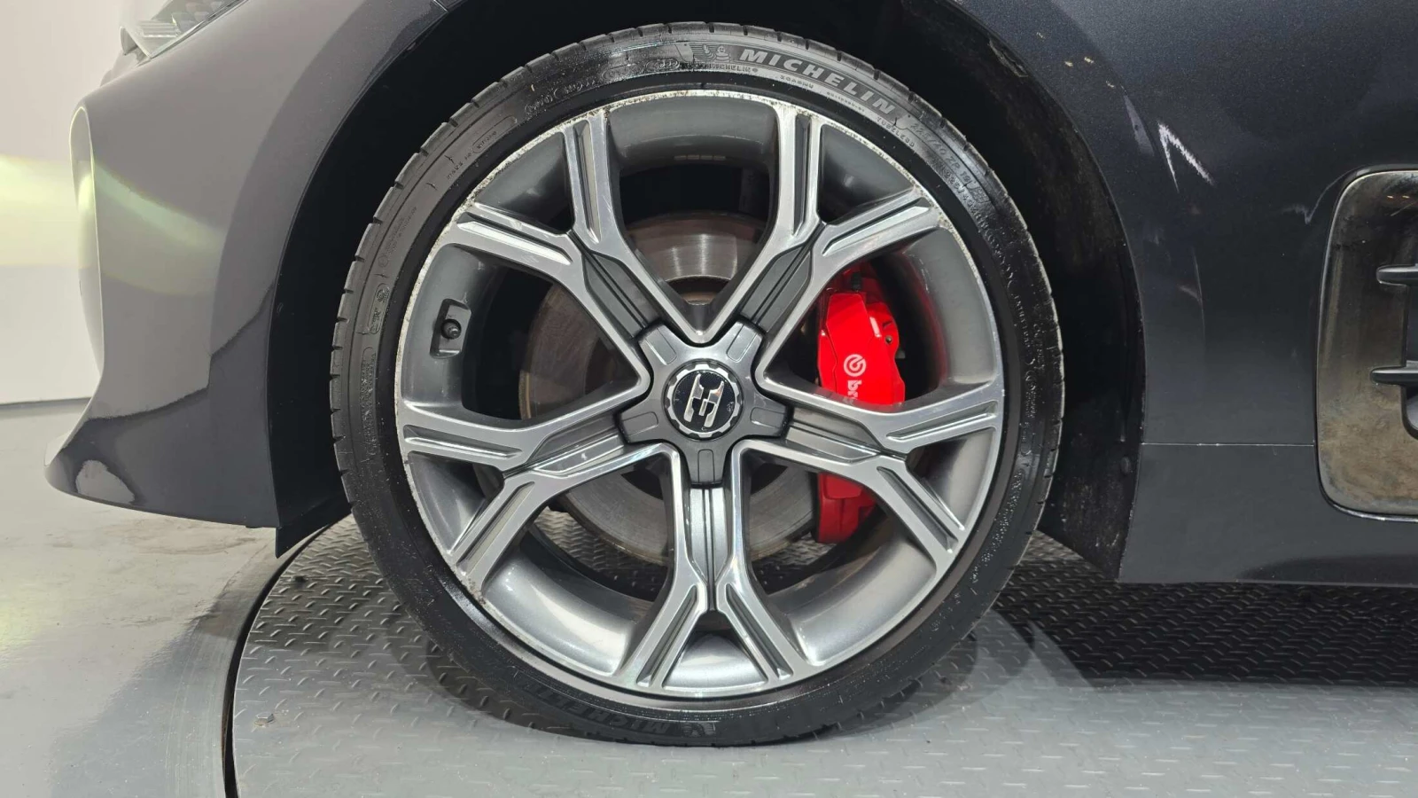 Kia Stinger 2.0 Turbo AWD Platinum, снимка 12 - Автомобили и джипове - 55694302