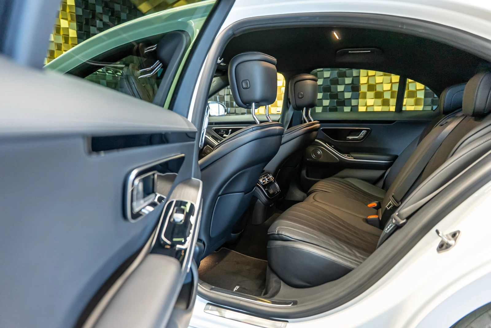 Mercedes-Benz S 400 d 4MATIC, снимка 16 - Автомобили и джипове - 55886051