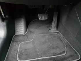 Kia Sportage 2.0CRDI NAVI АВТОМАТ, снимка 11