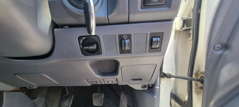 Toyota Land cruiser, снимка 10 - Автомобили и джипове - 52535857