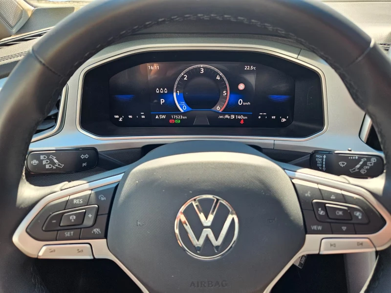 VW T-Roc 2.0TDI/GOAL/150HP/DSG/NAVI/ACC/AMBI/LED/CAM/642f, снимка 8 - Автомобили и джипове - 51456792