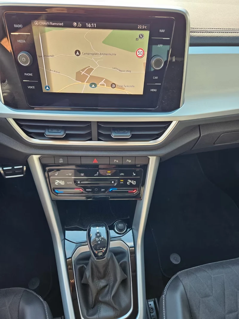 VW T-Roc 2.0TDI/GOAL/150HP/DSG/NAVI/ACC/AMBI/LED/CAM/642f, снимка 9 - Автомобили и джипове - 51456792