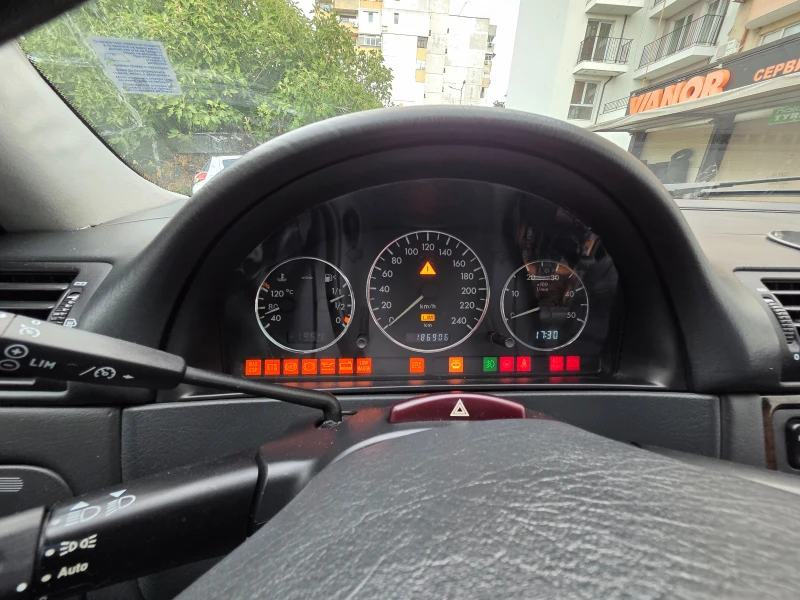 Mercedes-Benz ML 270, снимка 7 - Автомобили и джипове - 51880413