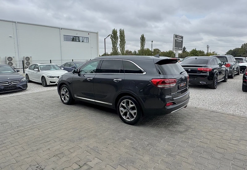 Kia Sorento 2.2CRDi AWD Обдух/Подгрев/Пано/Keyless/360Камера, снимка 6 - Автомобили и джипове - 51968120