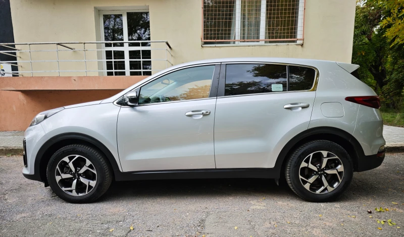 Kia Sportage 1.6 CRDI 4x4 - КОЛЕДНА ПРОМОЦИЯ !, снимка 4 - Автомобили и джипове - 52115706