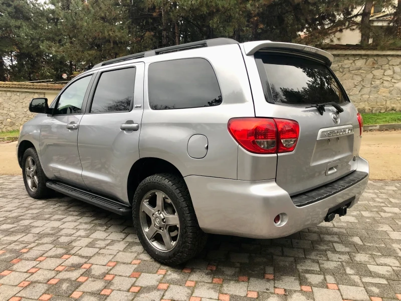 Toyota Sequoia 5.7i SRS, снимка 3 - Автомобили и джипове - 52801944