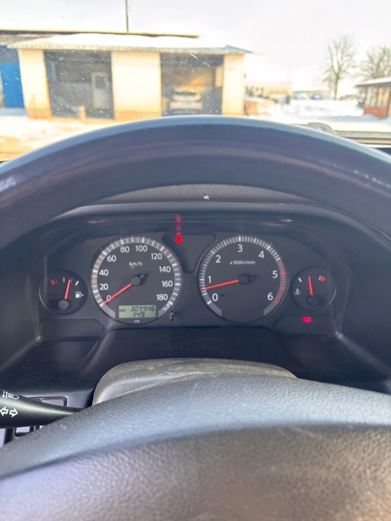 Nissan Patrol, снимка 8 - Автомобили и джипове - 53140402