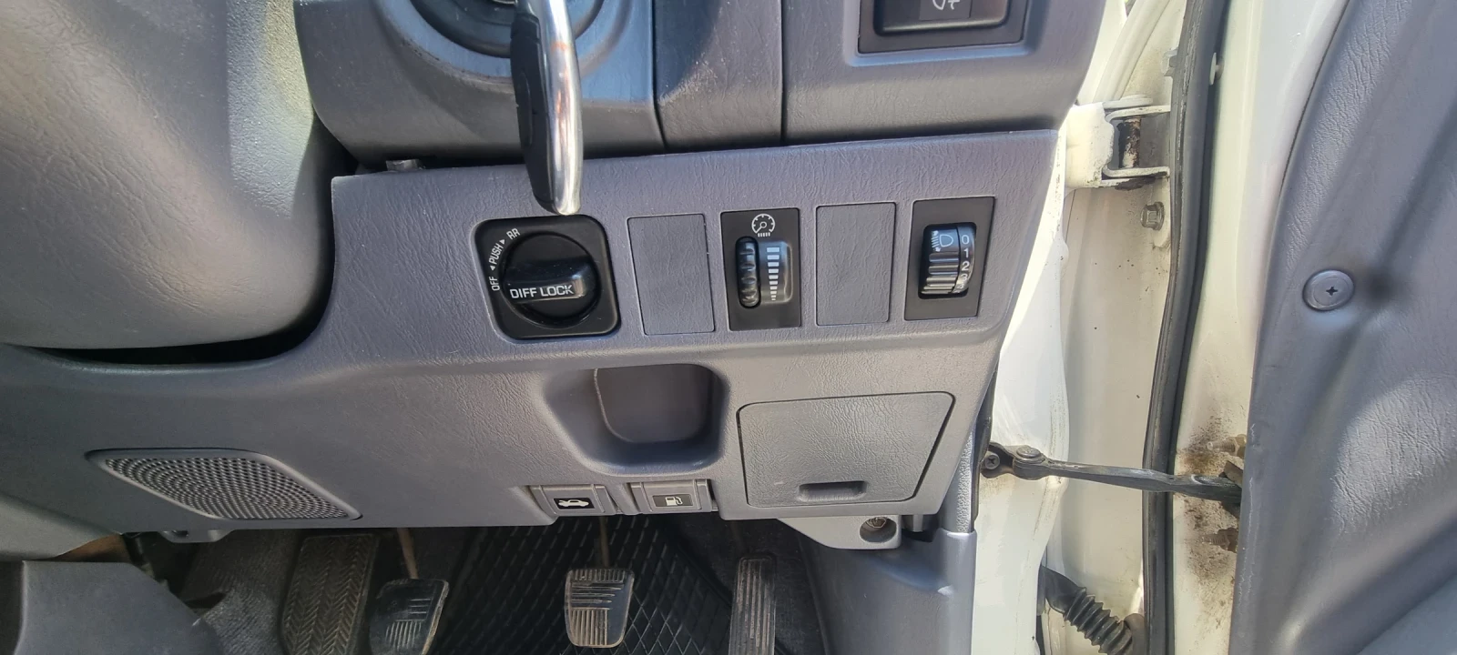 Toyota Land cruiser  - изображение 10