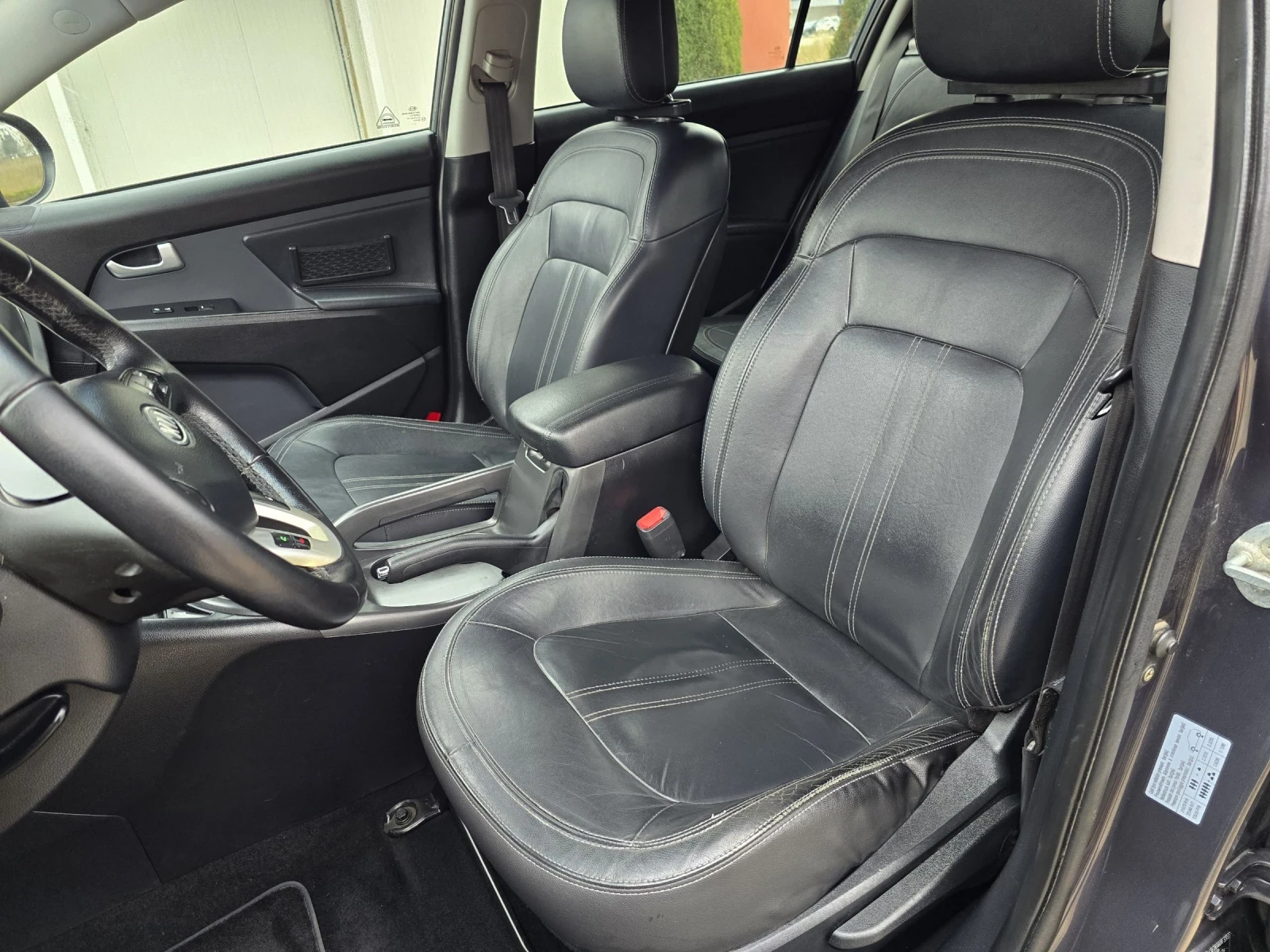 Kia Sportage 2.0CRDI NAVI АВТОМАТ4х4 - изображение 10