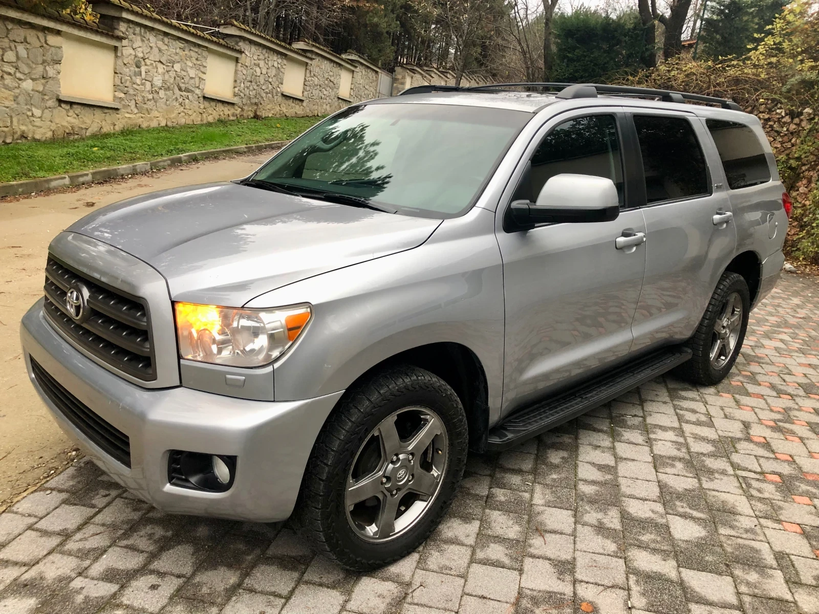 Toyota Sequoia 5.7i SRS | Mobile.bg � ����������� 1