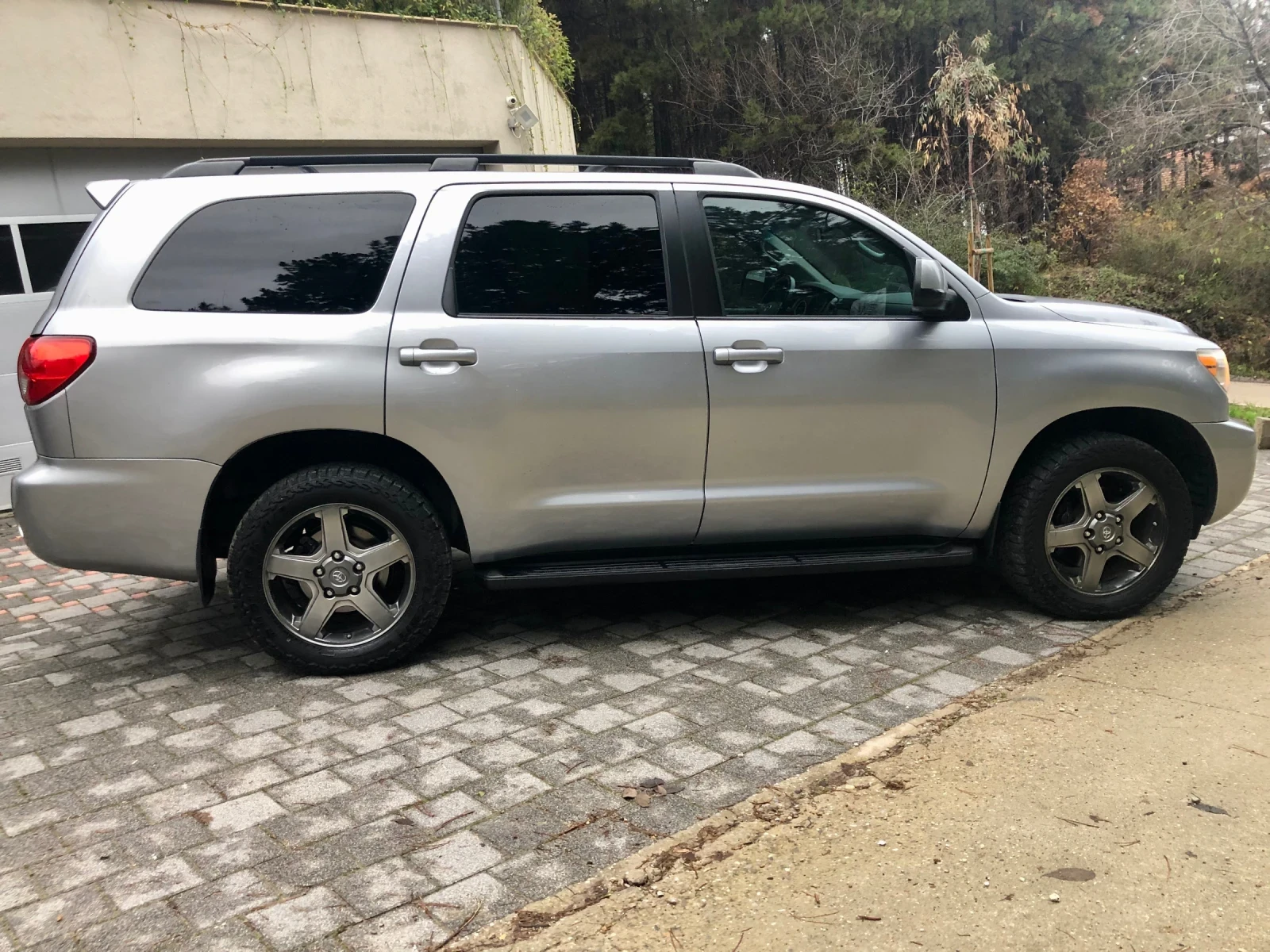 Toyota Sequoia 5.7i SRS | Mobile.bg � ����������� 6