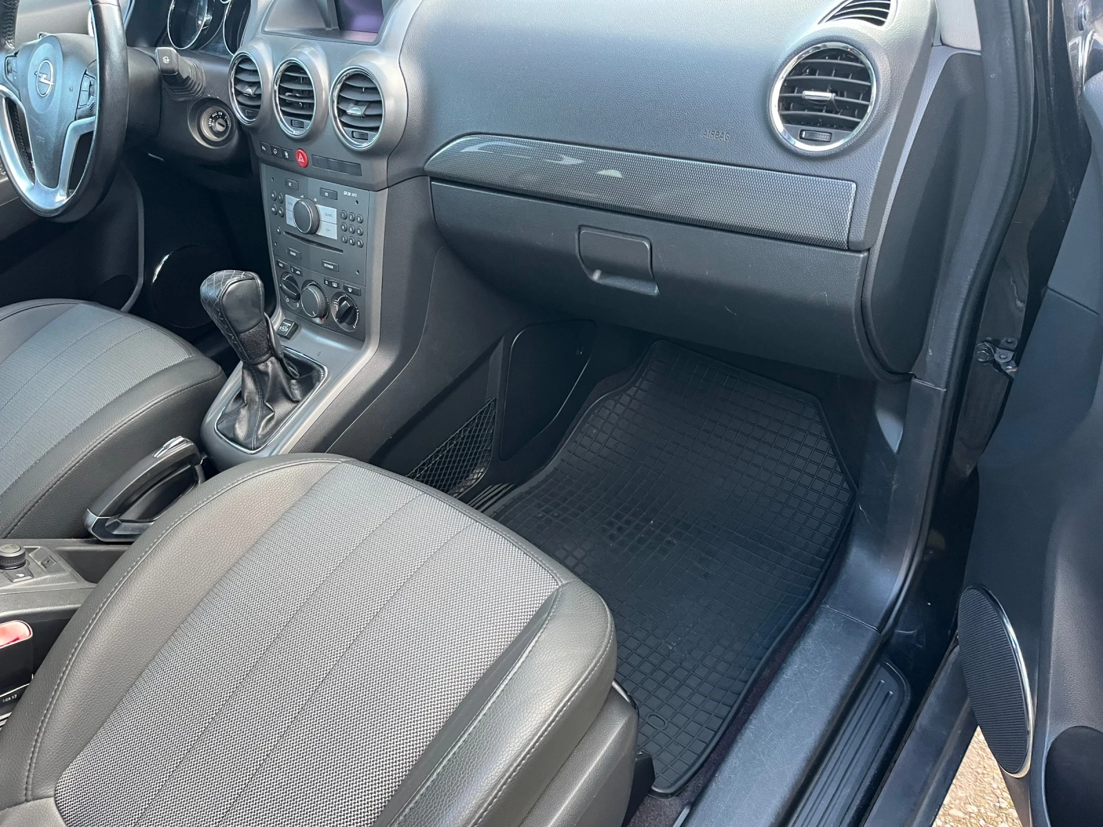 Opel Antara 2.4-140�.�. ���-������ | Mobile.bg � ����������� 11