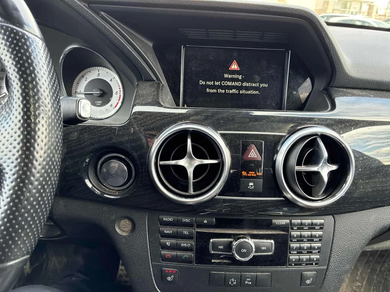 Mercedes-Benz GLK 250 * 360 КАМЕРА* ПАНОРАМА* ДВА ЧИФТА ГУМИ/ДЖАНТИ*, снимка 9 - Автомобили и джипове - 53990854