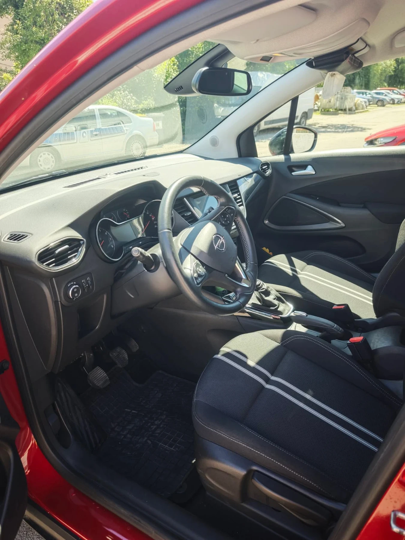 Opel Crossland X Elegance 1.2 Direct Injection Turbo, снимка 8 - Автомобили и джипове - 54888146