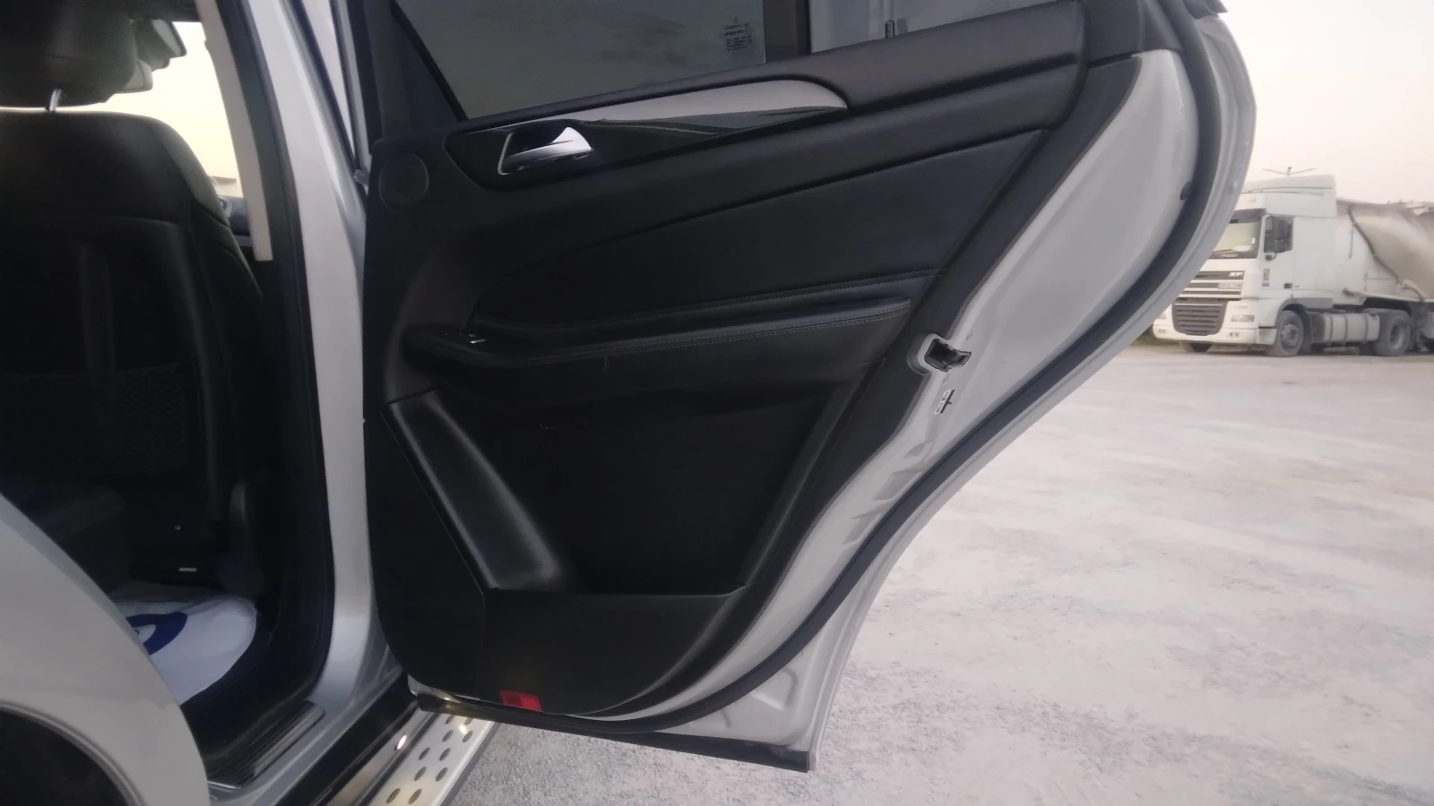 Mercedes-Benz GLE 350, снимка 7 - Автомобили и джипове - 55211401