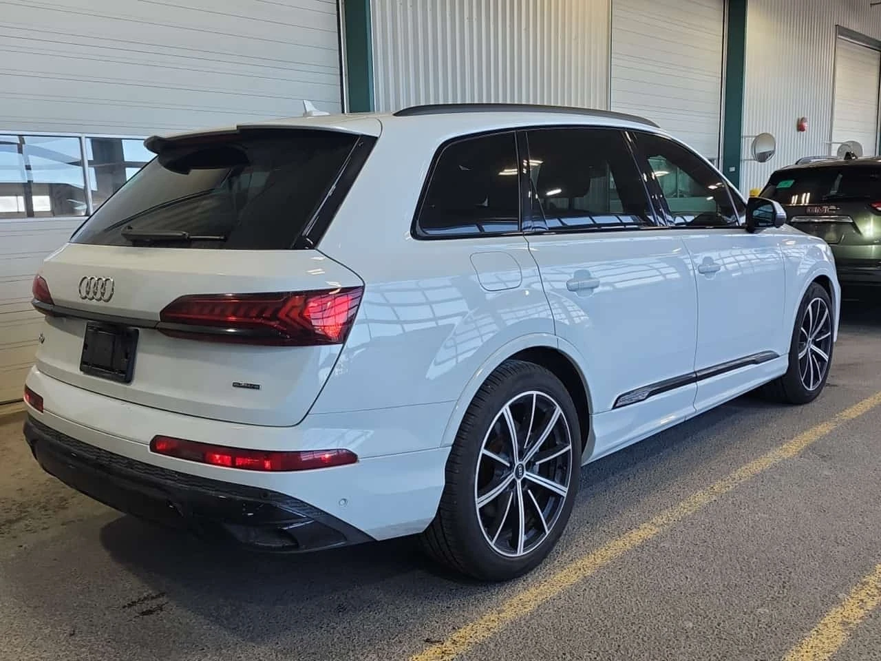 Audi Q7 / 55 TFSI / ДЕСТРОНИК / ОБДУХВАНЕ / ПАНОРАМА , снимка 2 - Автомобили и джипове - 56173874