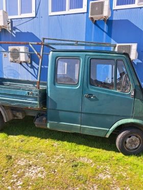 Mercedes-Benz 208, снимка 2