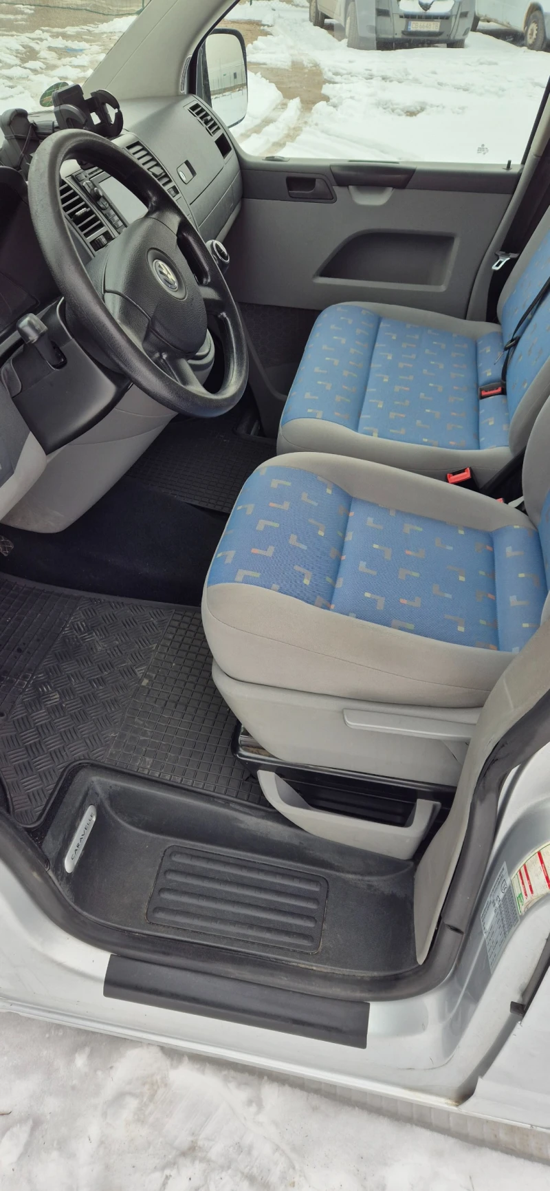 VW Caravelle, снимка 16 - Бусове и автобуси - 49192539