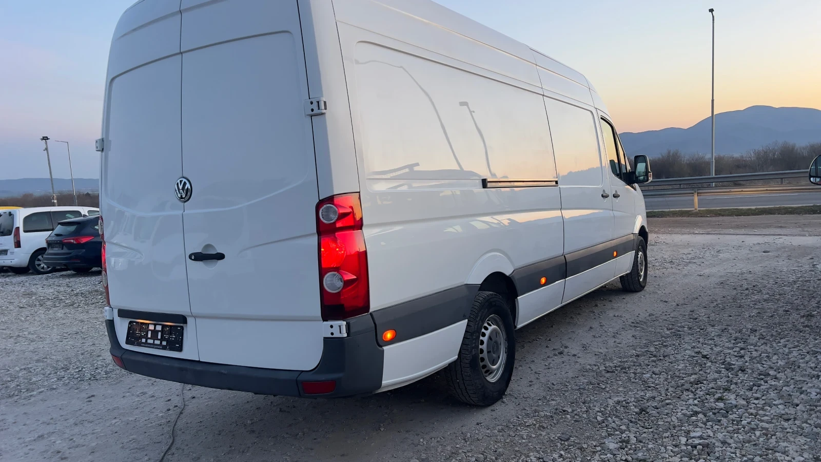 VW Crafter МАКСИ 163 коня, снимка 3 - Бусове и автобуси - 53843637