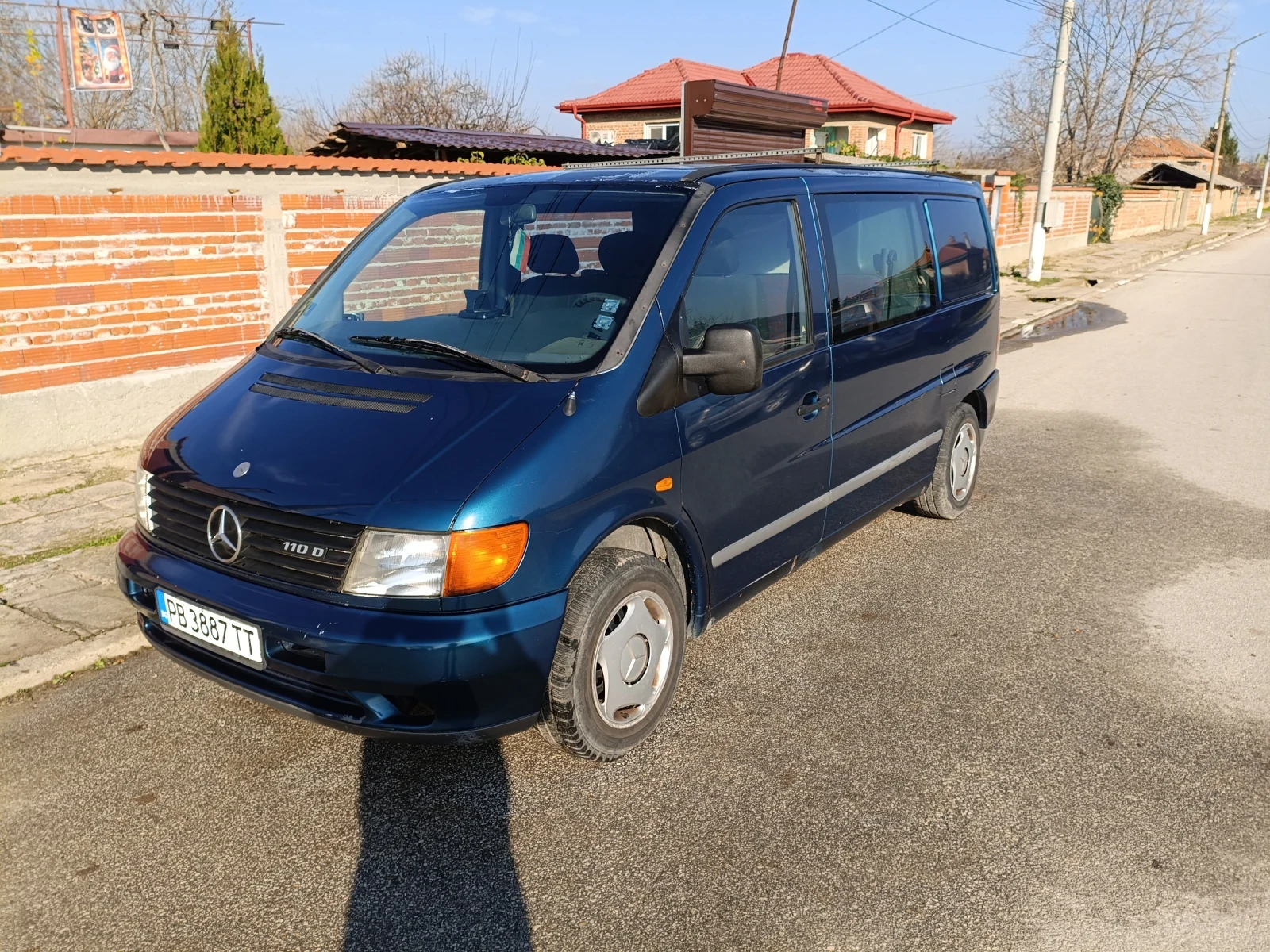 Mercedes-Benz Vito Товаропътнически 110D, снимка 3 - Бусове и автобуси - 54193863