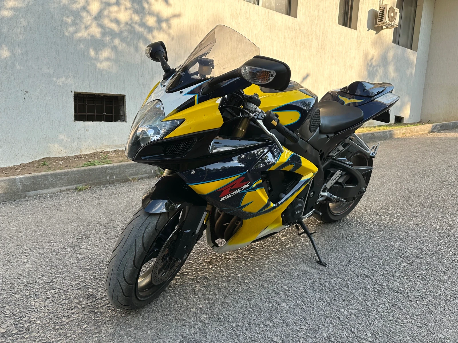 Suzuki Gsxr К7 / 600 / РЕГИСТРИРАН ЗА А2 - изображение 2