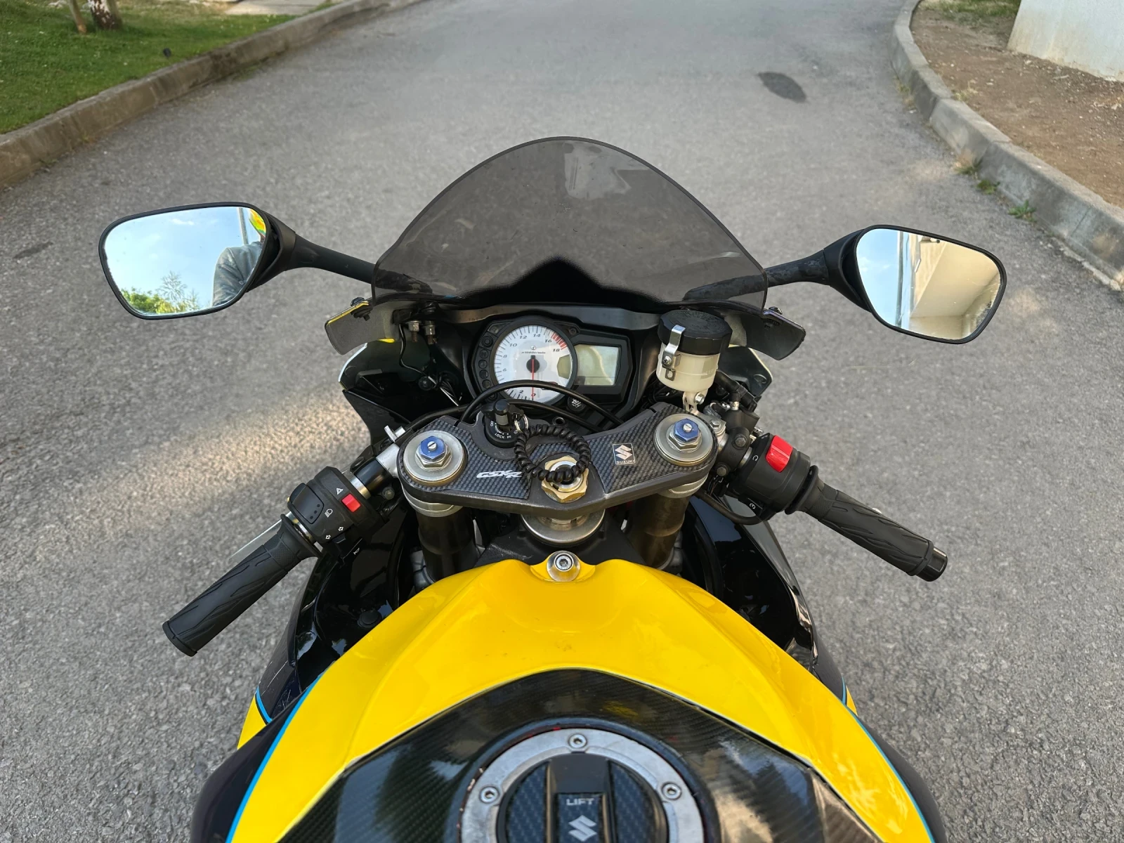 Suzuki Gsxr К7 / 600 / РЕГИСТРИРАН ЗА А2 - изображение 6