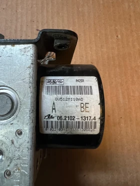 8V512M110AD ABS Помпа FORD fiesta   Ate 06.2102-1317.4 28.5700-5902.3, снимка 1