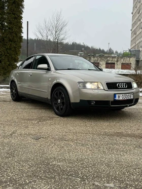 Audi A4 2.0 131 кс газ бензин 2002 г, снимка 2