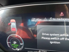 Audi E-Tron Premium Plus quattro, снимка 16