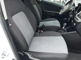 Kia Venga 1.4i 70000km FACELIFT НОВА , снимка 13