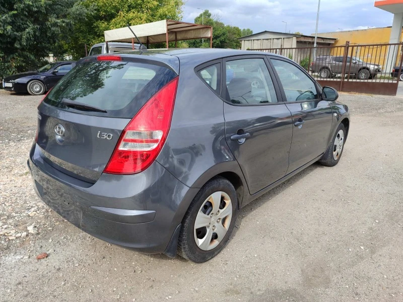 Hyundai I30 1.4i, снимка 4 - Автомобили и джипове - 41812282