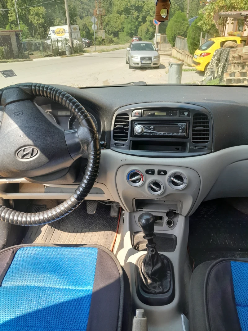 Hyundai Accent, снимка 8 - Автомобили и джипове - 47144164