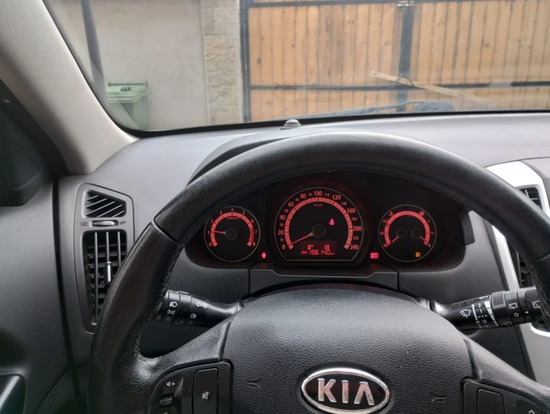 Kia Ceed 1.4, снимка 9 - Автомобили и джипове - 47483125