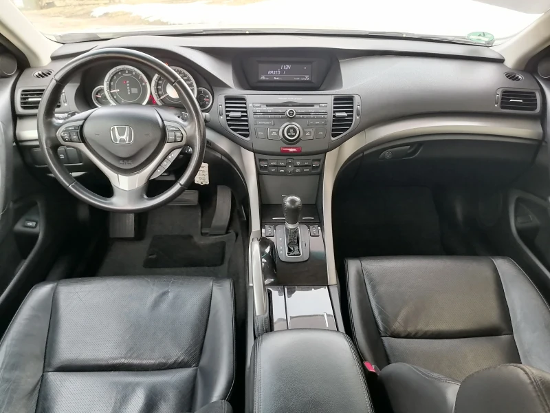 Honda Accord 2.4 i-vtec 201кс, снимка 8 - Автомобили и джипове - 48827998