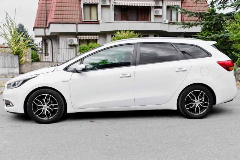 Kia Ceed 1.4D, снимка 4 - Автомобили и джипове - 51905344