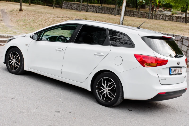 Kia Ceed 1.4D, снимка 5 - Автомобили и джипове - 51905344