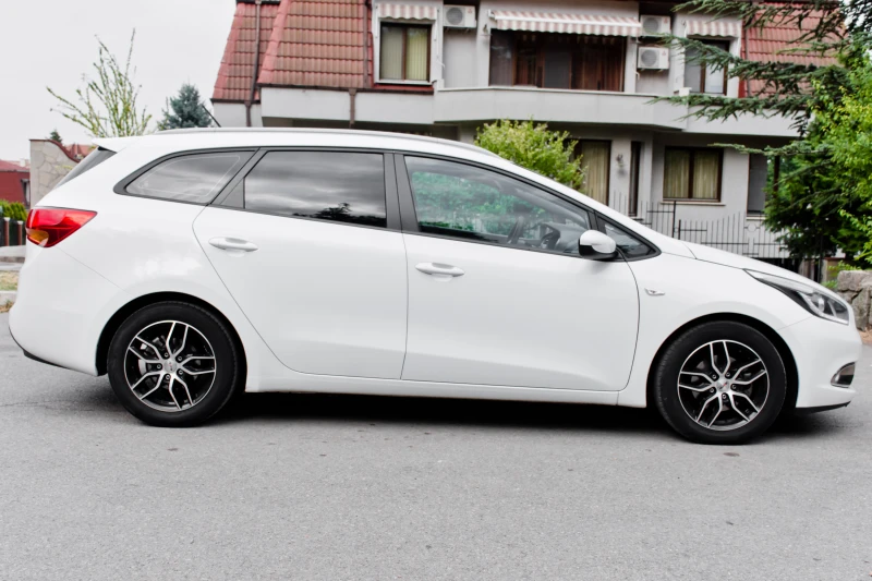 Kia Ceed 1.4D, снимка 8 - Автомобили и джипове - 51905344