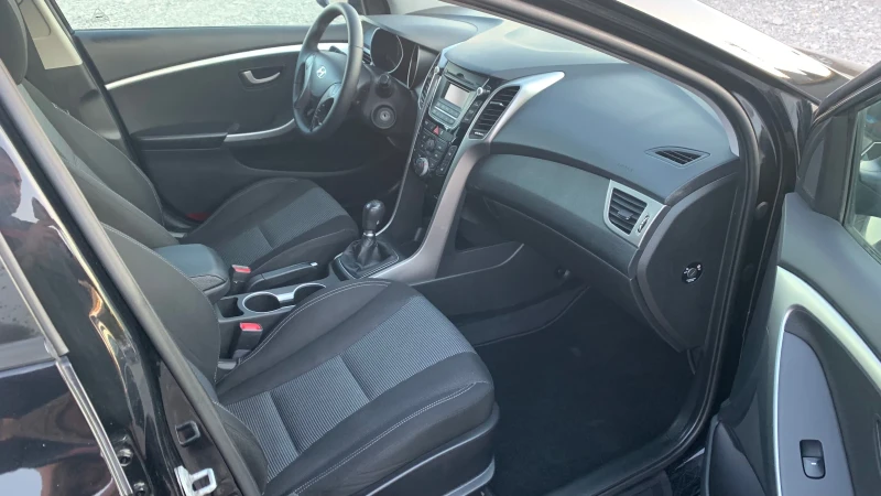 Hyundai I30 1.6crdi* 110hp, снимка 10 - Автомобили и джипове - 51629373