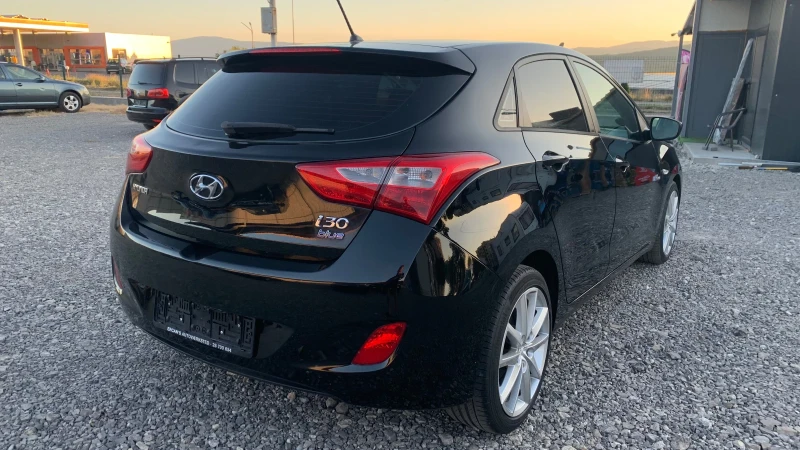 Hyundai I30 1.6crdi* 110hp, снимка 5 - Автомобили и джипове - 51629373