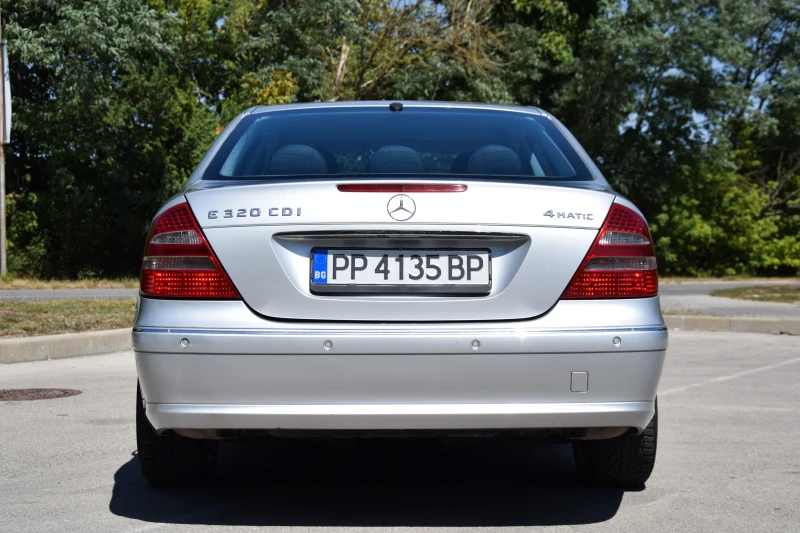 Mercedes-Benz E 320, снимка 3 - Автомобили и джипове - 52623295