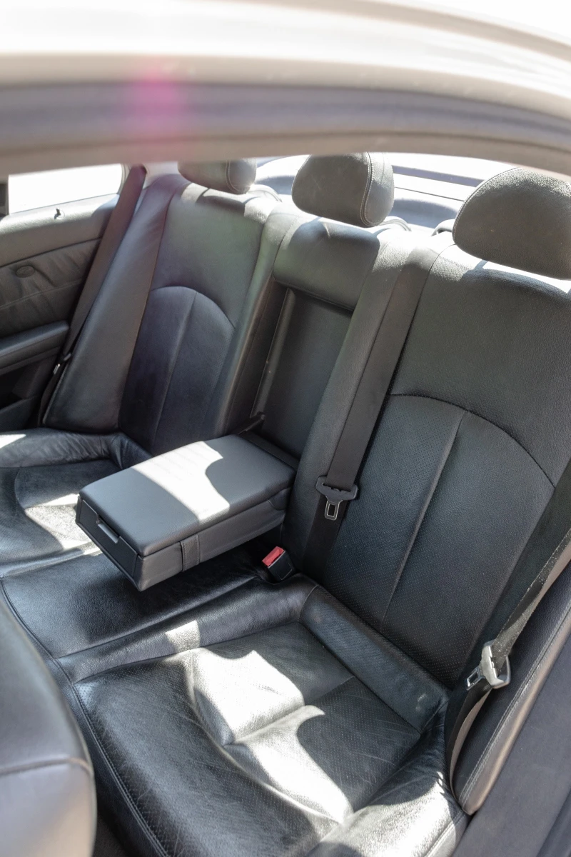 Mercedes-Benz E 320, снимка 11 - Автомобили и джипове - 52623295