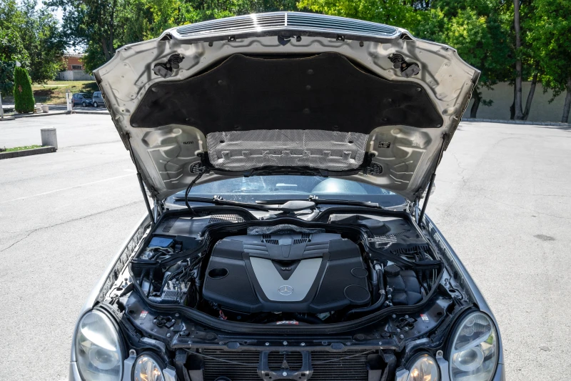 Mercedes-Benz E 320, снимка 7 - Автомобили и джипове - 52623295