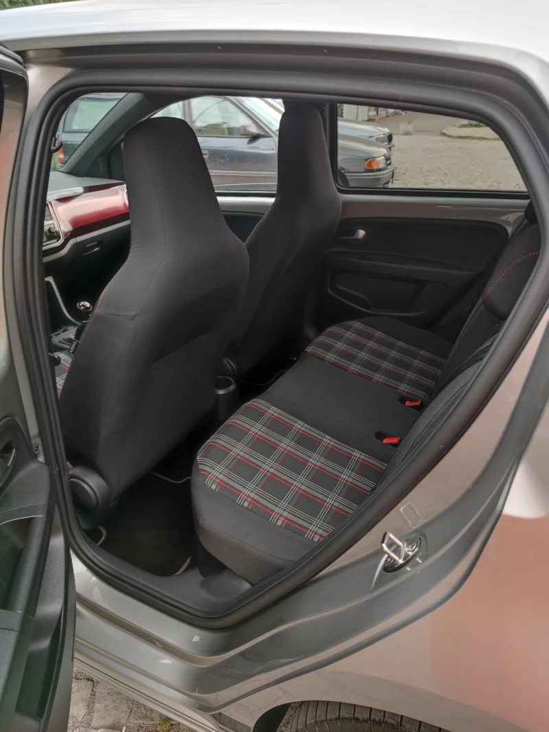 VW Up, снимка 6 - Автомобили и джипове - 52539476