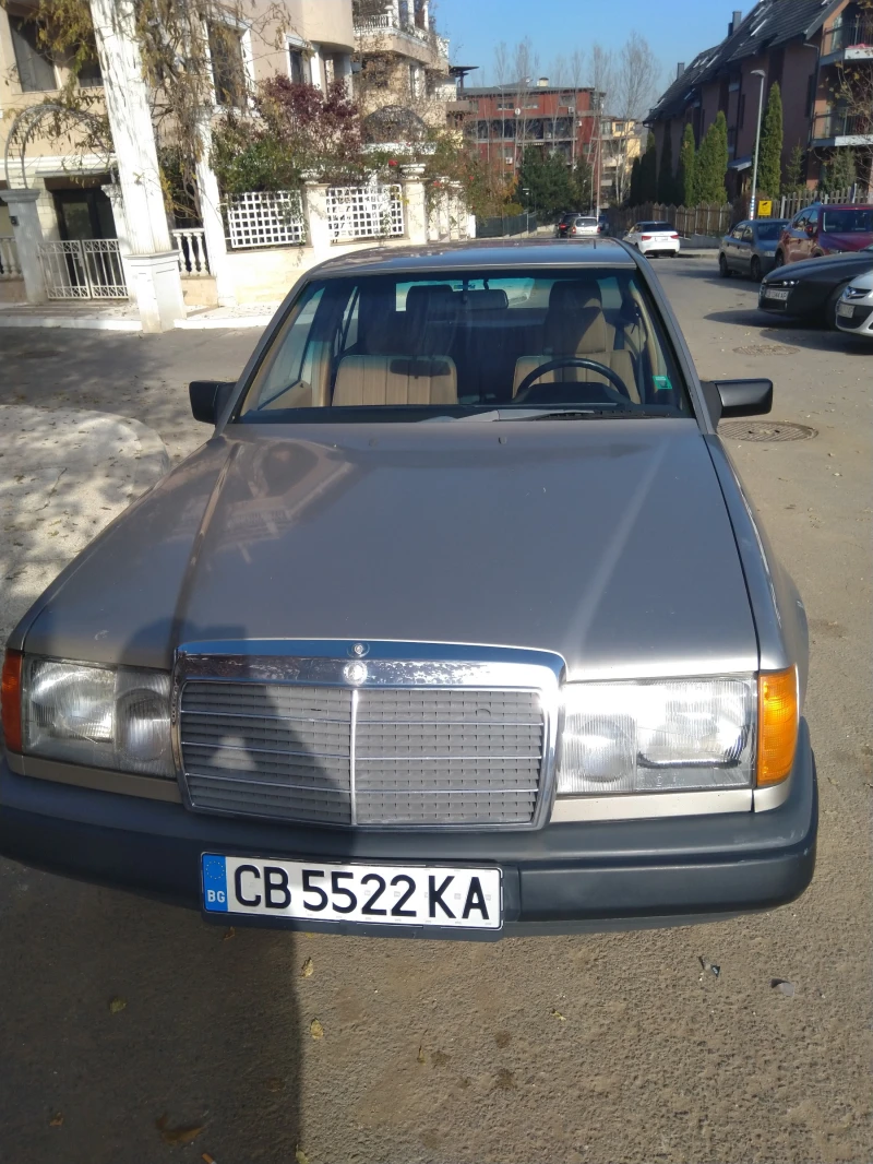 Mercedes-Benz 124 300E 4MATIC , снимка 4 - Автомобили и джипове - 51977183