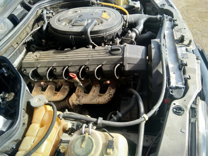 Mercedes-Benz 124 300E 4MATIC , снимка 11 - Автомобили и джипове - 51977183