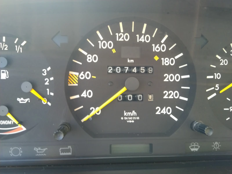 Mercedes-Benz 124 300E 4MATIC , снимка 6 - Автомобили и джипове - 51977183