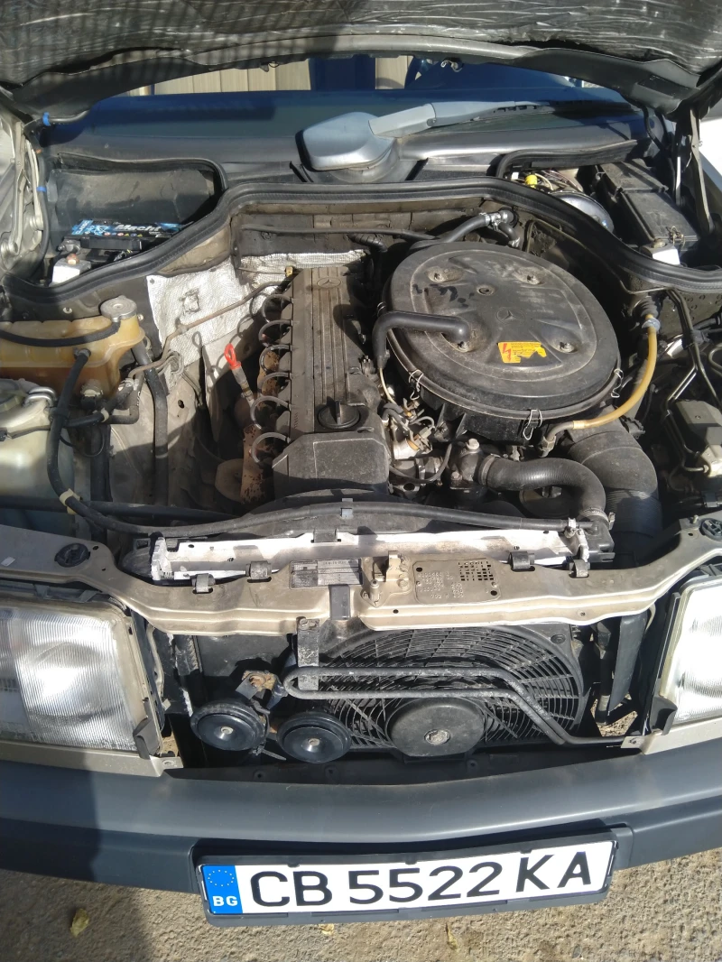 Mercedes-Benz 124 300E 4MATIC , снимка 9 - Автомобили и джипове - 51977183