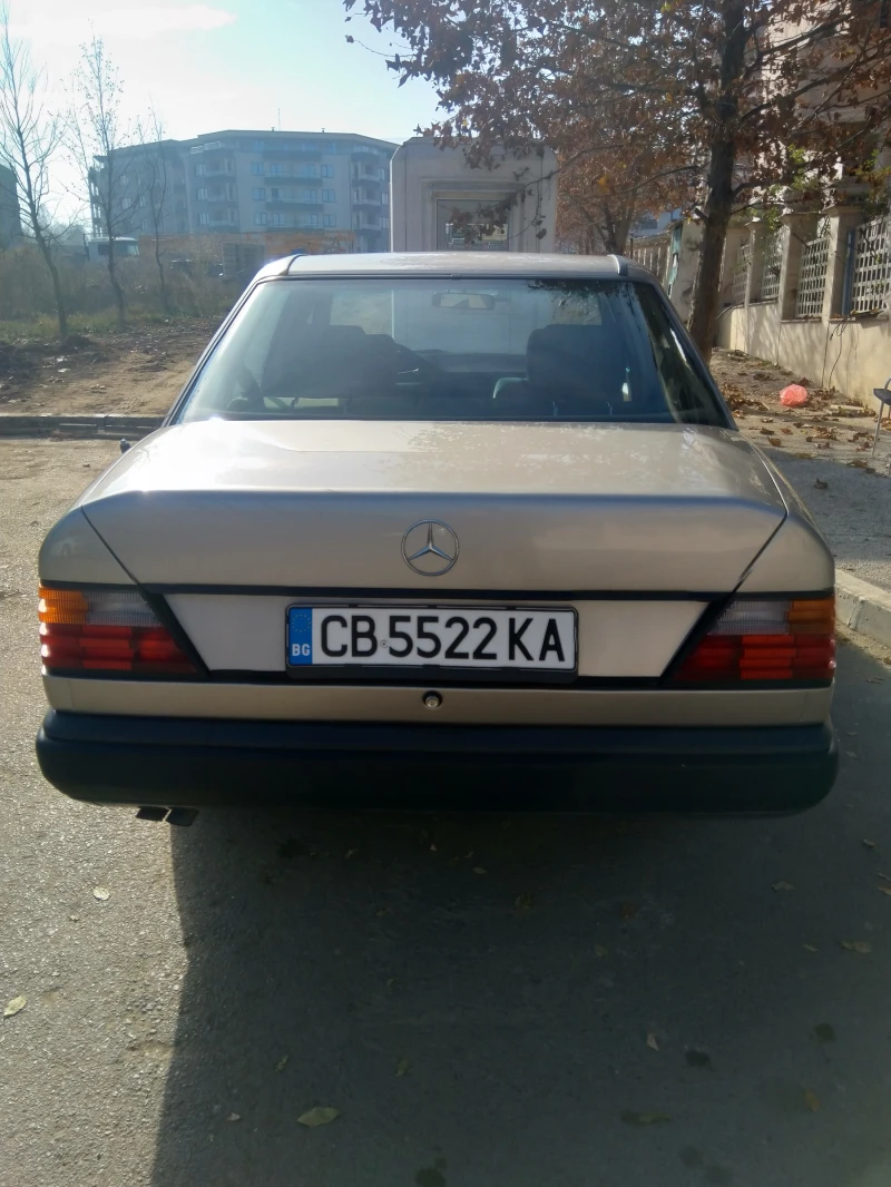 Mercedes-Benz 124 300E 4MATIC , снимка 3 - Автомобили и джипове - 51977183